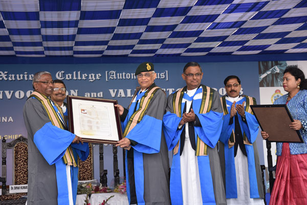 ST. XAVIER'S VARSITY VC GETS NIHIL ULTRA AWARD