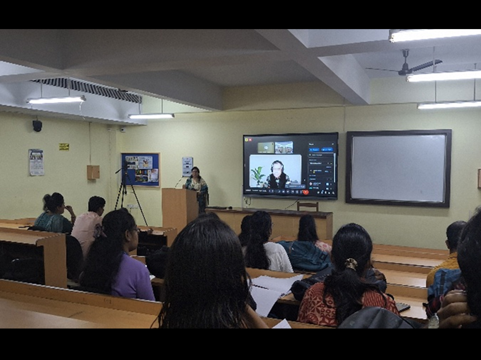 SXUK hosts lecture on emerging AI-Driven search