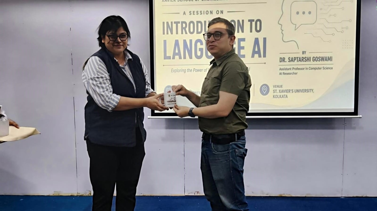 XSET hosts lecture on Language AI